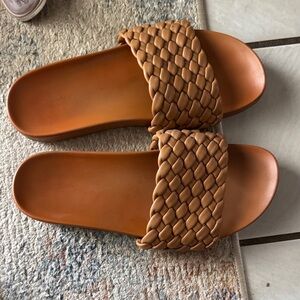 Woven Slide Sandals - Brown